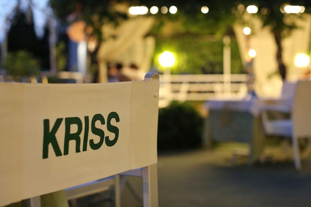 Kriss Internazionale Hotel バルドリーノ エクステリア 写真