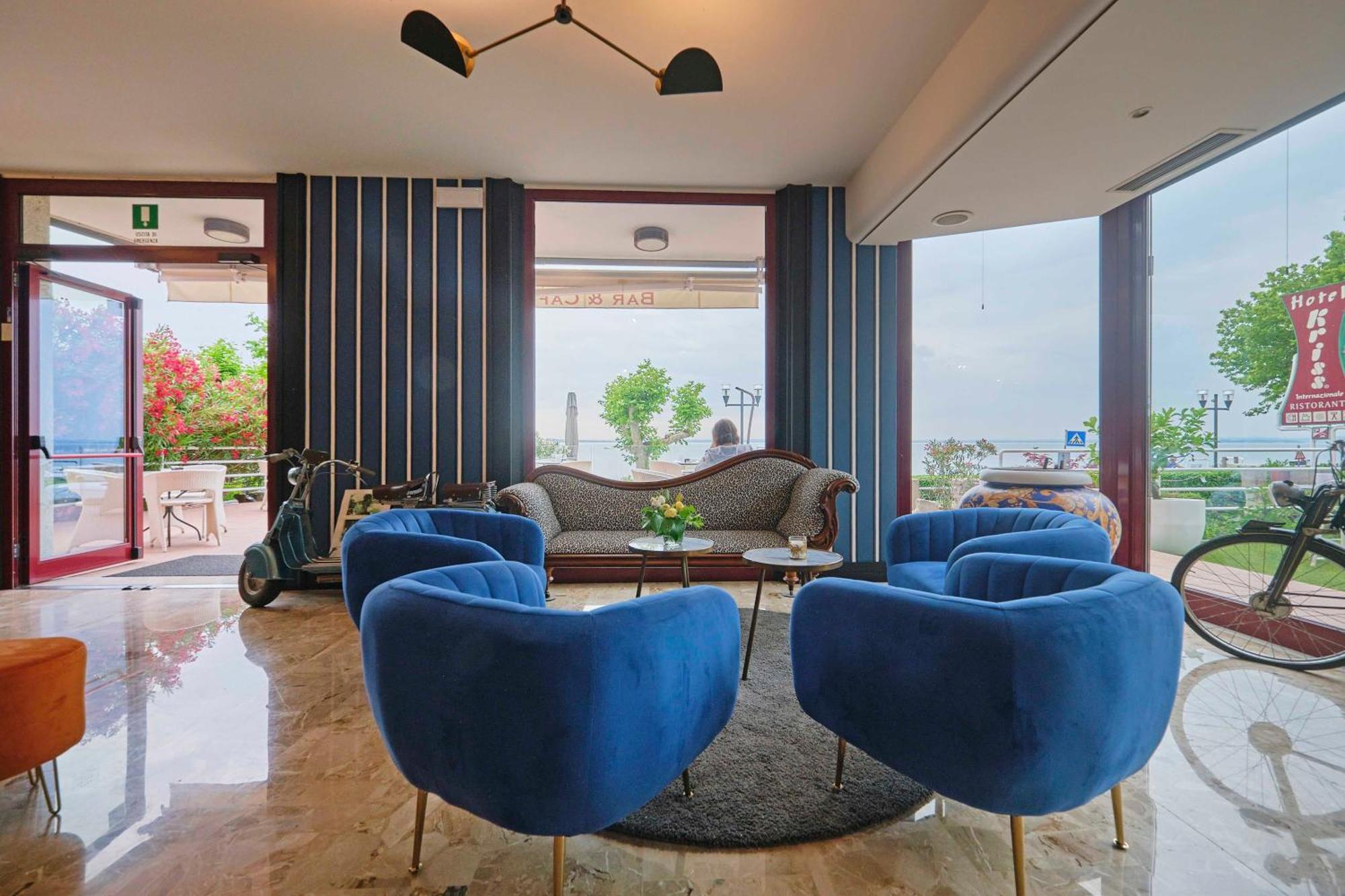 Kriss Internazionale Hotel バルドリーノ エクステリア 写真